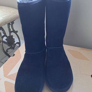 Kookaburra UGG tall boots size 10